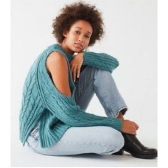 Urban Outfitters NWT Teal Cold Shoulder Cable Knit Sweater L - Picture 3 of 10